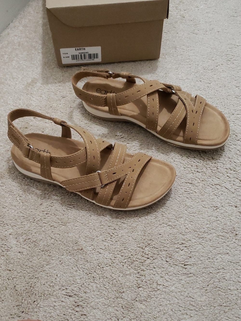 Earth Women's Samsin Strappy Flat Sandals In Tan. Size: 9.5 M - Picture 6 of 11